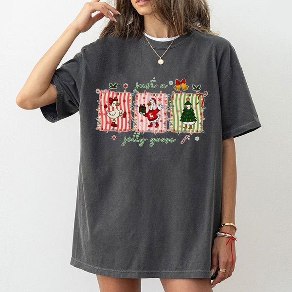 Adorable Festive Goose Graphic Tee, Jolly Goose Christmas T-Shirt, Humorous Holiday Goose Bird Shirt, Retro Xmas Goose Lover 