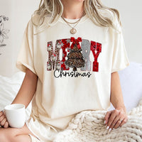 Leopard Print Santa Tree Shirt, Merry Christmas T-Shirt, Cheetah Pattern Xmas Graphic Tee, Holiday Winter T-Shirt, Festive Christmas Present