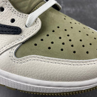 Low Top Golf Shoes, White Black Green Colorway, Reverse Hook Design, Lace Up Design, Casual Gift for Shoe Lovers