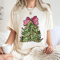 Retro Christmas Tree Shirt, Pink Bow Christmas Tree T-Shirt, Adorable Coquette Holiday Tee, Festive Tree Graphic T-Shirt, Xmas Present for Women