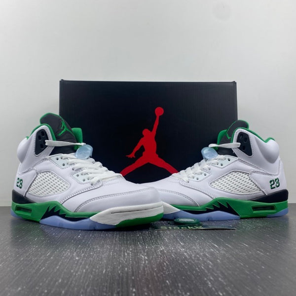Low Top Sneakers, White Green Colorway, Leather Footwear, Lace Up Design, Casual Gift for Sneaker Fans