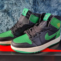 Golf Shoes, Black Green Colorway, Lace Up Design, Casual Gift for Shoe Lovers