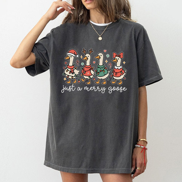 Humorous Holiday Santa Hat Bird Tee, Christmas Goose T-Shirt, Festive Goose Lights Graphic Shirt, Adorable Xmas Animal Lover 