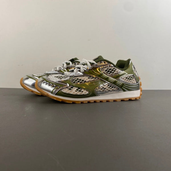 Low Top Sneakers, White Green Colorway, Lace Up Design, Casual Gift for Sneaker Fans