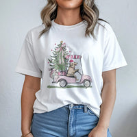 Golf Cart Holiday Dog Shirt, Christmas Golden Retriever T-Shirt, Adorable Xmas Retriever Graphic Tee, Humorous Dog Lover Shirt, Holiday Party Present