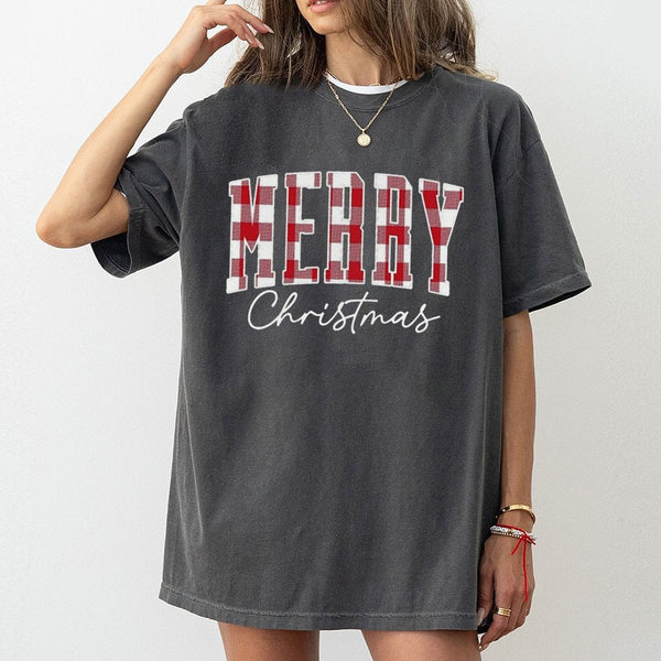 Red Plaid Buffalo Check Holiday Tee, Merry Christmas T-Shirt, Vintage Festive Typography Graphic Shirt, Comfy Xmas Apparel Pr
