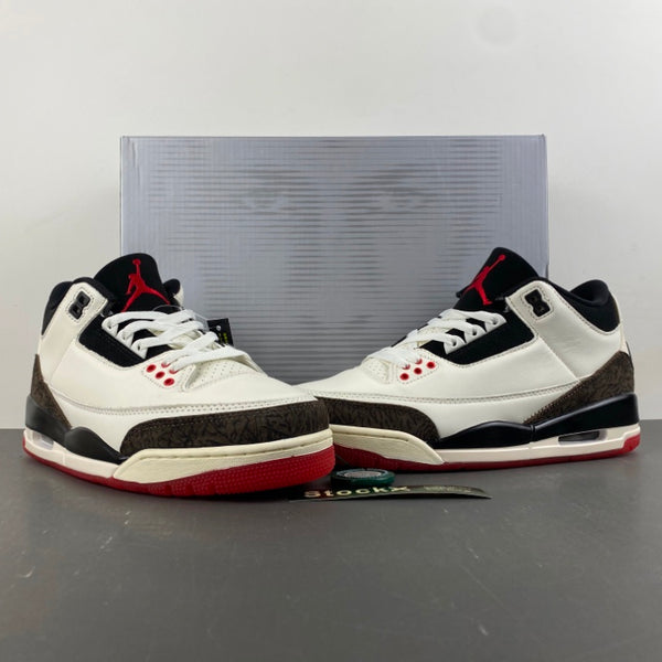 Low Top Sneakers, White Black Red Brown Colorway, Lace Up Design, Casual Gift for Sneaker Fans