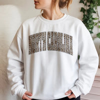 Leopard Print Christmas Mama Sweatshirt, Mama Claus Sweatshirt, Retro Mama Claus Crewneck, Holiday Mama Pullover, Christmas Present for Mom