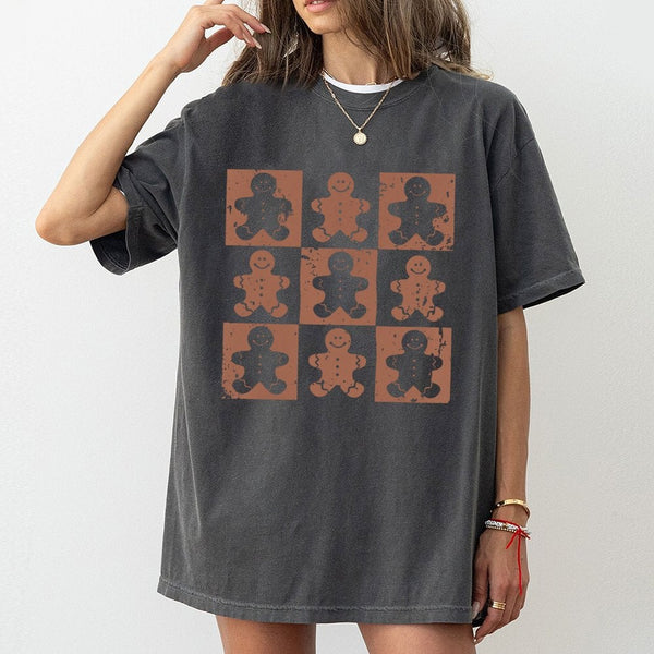 Retro Checkered Christmas Graphic Tee, Gingerbread Man T-Shirt, Holiday Cookie Baking Shirt, Adorable Xmas Winter Season Grap