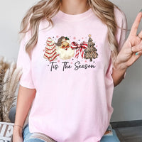 Retro Leopard Santa T-Shirt, Tis the Season Christmas T-Shirt, Coquette Bow Holiday Tee, Festive Graphic T-Shirt, Adorable Xmas Present for Women