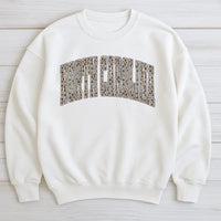 Leopard Print Christmas Mama Sweatshirt, Mama Claus Sweatshirt, Retro Mama Claus Crewneck, Holiday Mama Pullover, Christmas Present for Mom