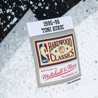 Chicago Bulls Toni Kukoc 1995-96 Hyper Hoops Swingman Jersey - White