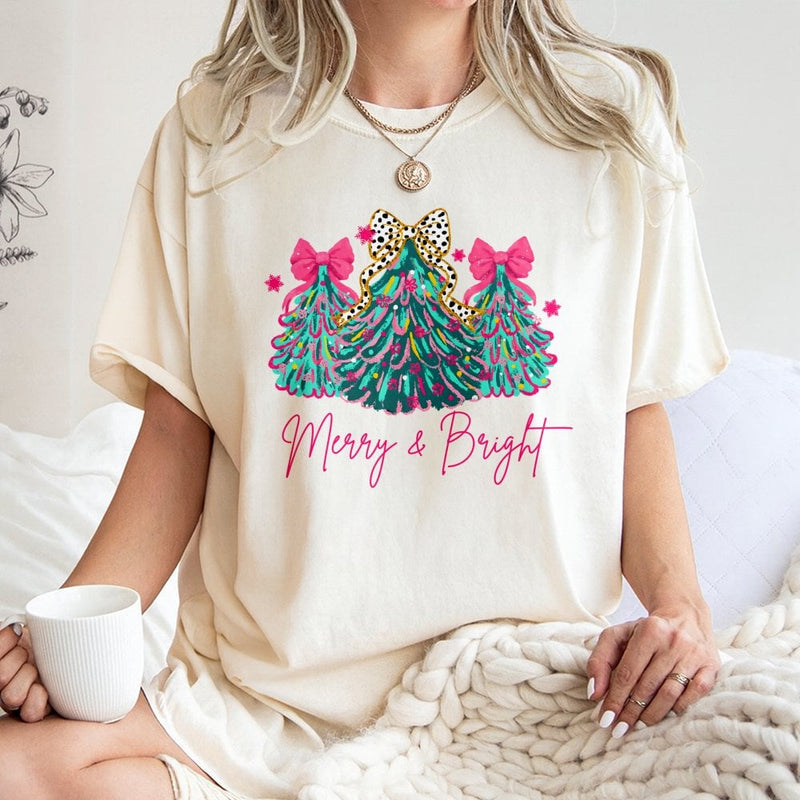 Pink Bow Tree Holiday Graphic Tee, Merry and Bright Christmas T-Shirt, Adorable Coquette Xmas Shirt, Pastel Winter Season Top