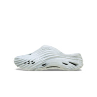 Echo Watercolor Marbled Wave Clogs - Black / White