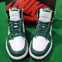 Low Top Sneakers, White Green Colorway, Lace Up Design, Casual Gift for Sneaker Fans