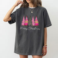 Preppy Animal Print Holiday Graphic Tee, Merry Christmas Pink Leopard Tree T-Shirt, Adorable Coquette Xmas Shirt, Women Holiday Tee