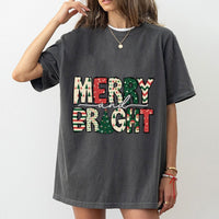 Retro Festive Graphic Holiday Tee, Merry and Bright Christmas T-Shirt, Adorable Xmas Season Shirt, Family Christmas Present Top